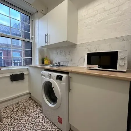 Chic 3 Bedroom Flat Ontower Bridge London Exterior photo