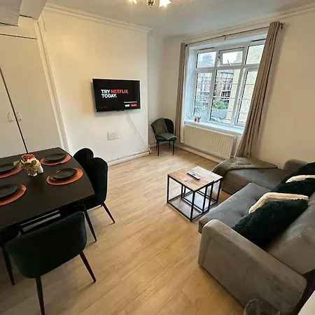 Chic 3 Bedroom Flat Ontower Bridge London Exterior photo